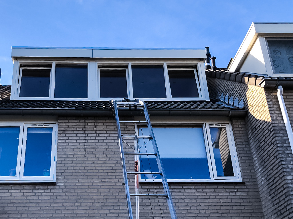 Dakkapel-H-en-R-aannemersbedrijf-3